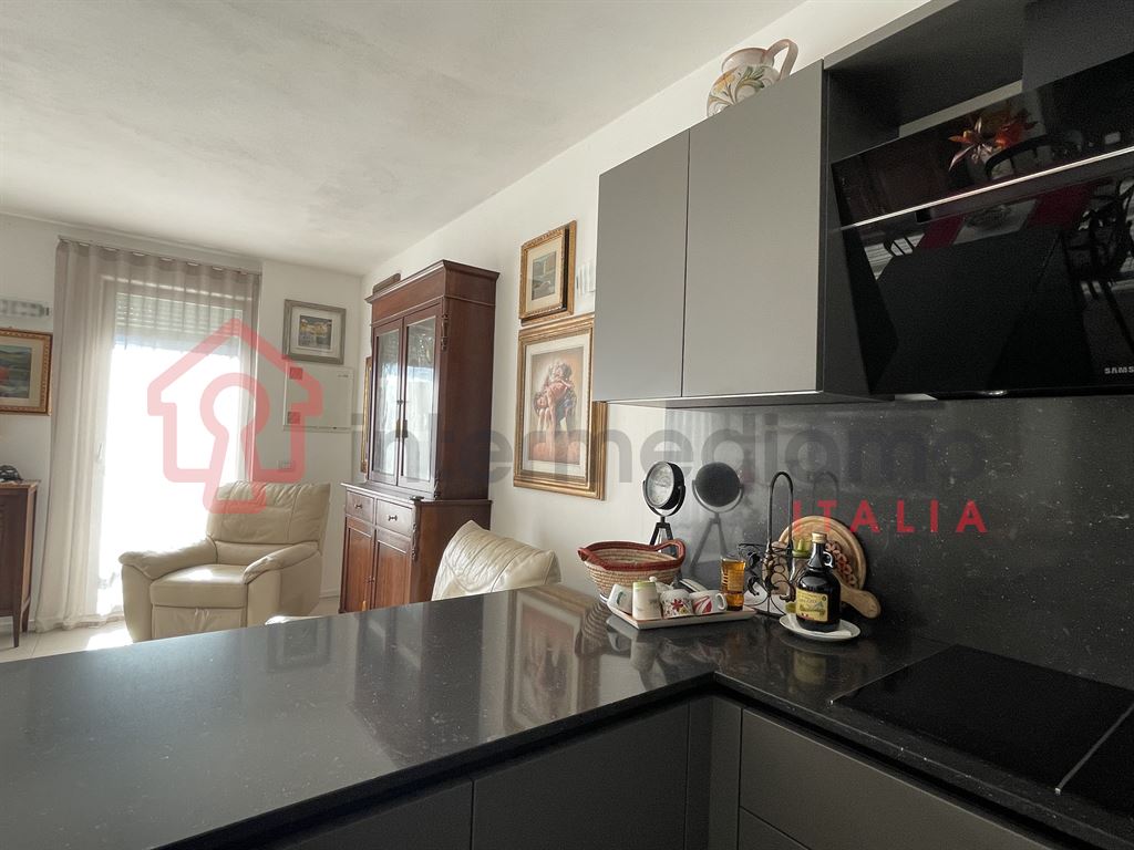 ROMARZOLLO - MODERNO E SOLEGGIATO TRILOCALE - Appartamento Residenziale Arco