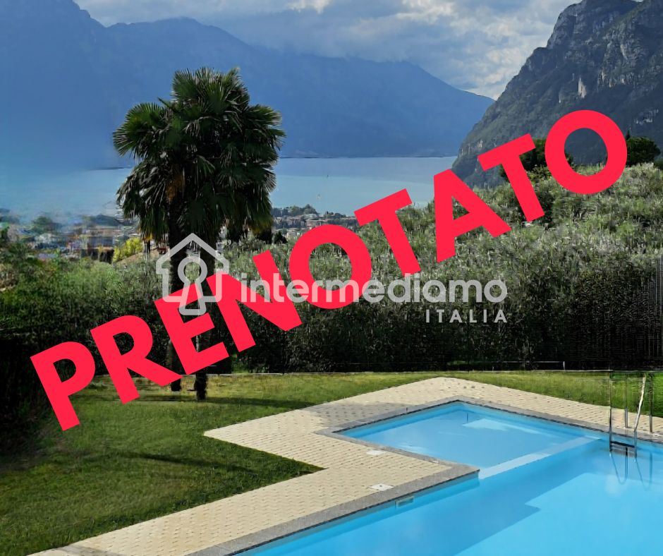 VILLA A SCHIERA IN COMPLESSO RESIDENZIALE