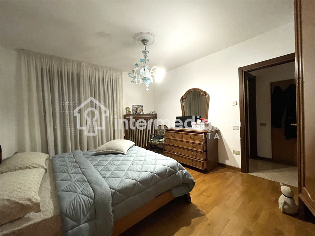 QUADRILOCALE SUL VIALE PIU' PREGIATO DI RIVA DEL GARDA - Appartamento Residenziale Riva del Garda