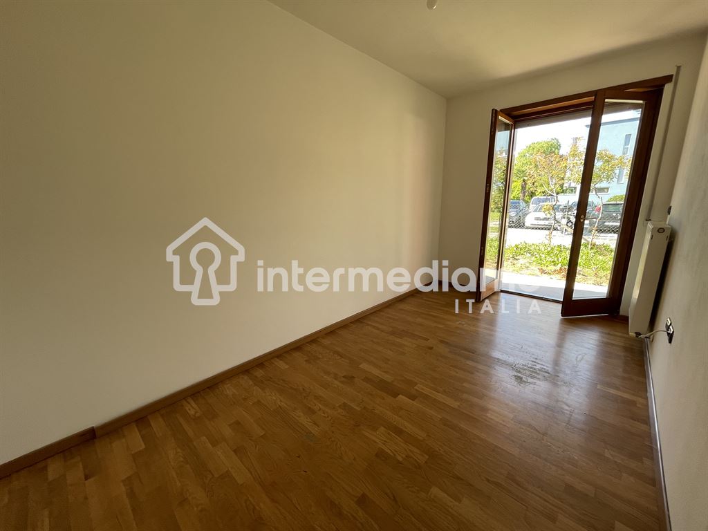 ESCLUSIVA ABITAZIONE CON GIARDINO IN ZONA PREGIATA – POCHISSIME UNITÀ! - Appartamento Residenziale Arco