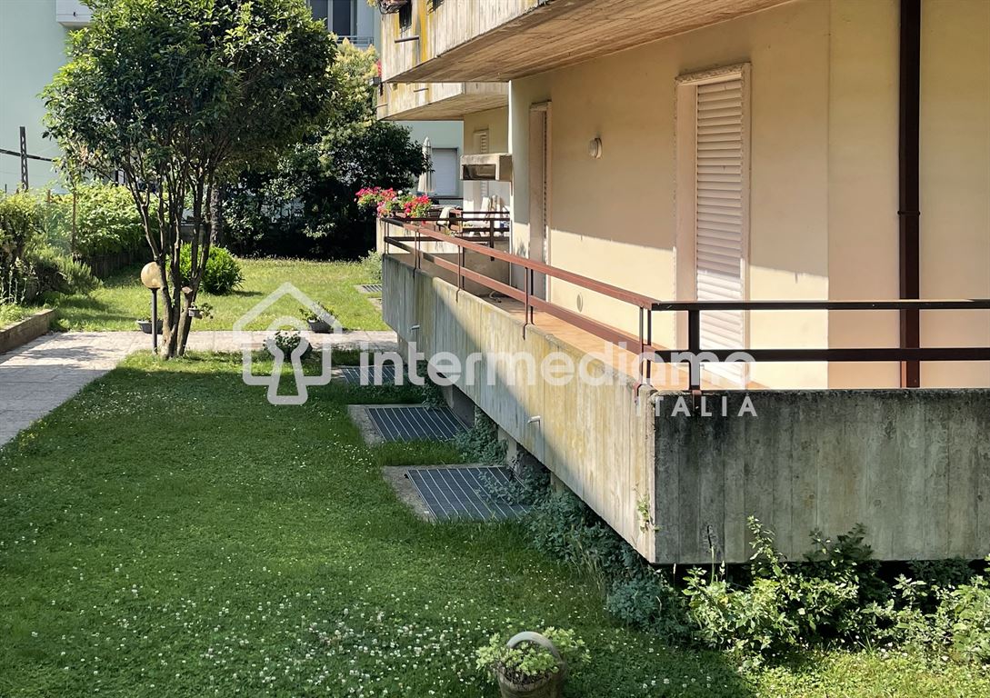 AMPIO QUADRILOCALE IN VENDITA A BOLOGNANO - Appartamento Residenziale Arco
