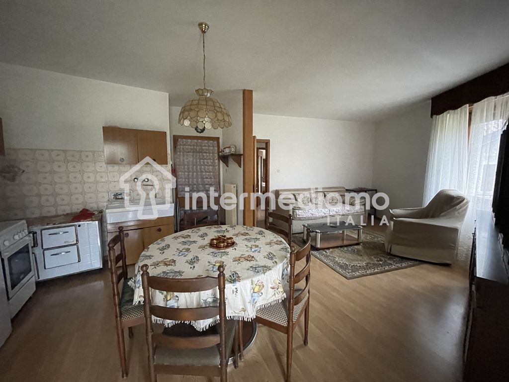 BOLOGNANO - APPARTAMENTO DA RISTRUTTURARE - Appartamento Residenziale Arco