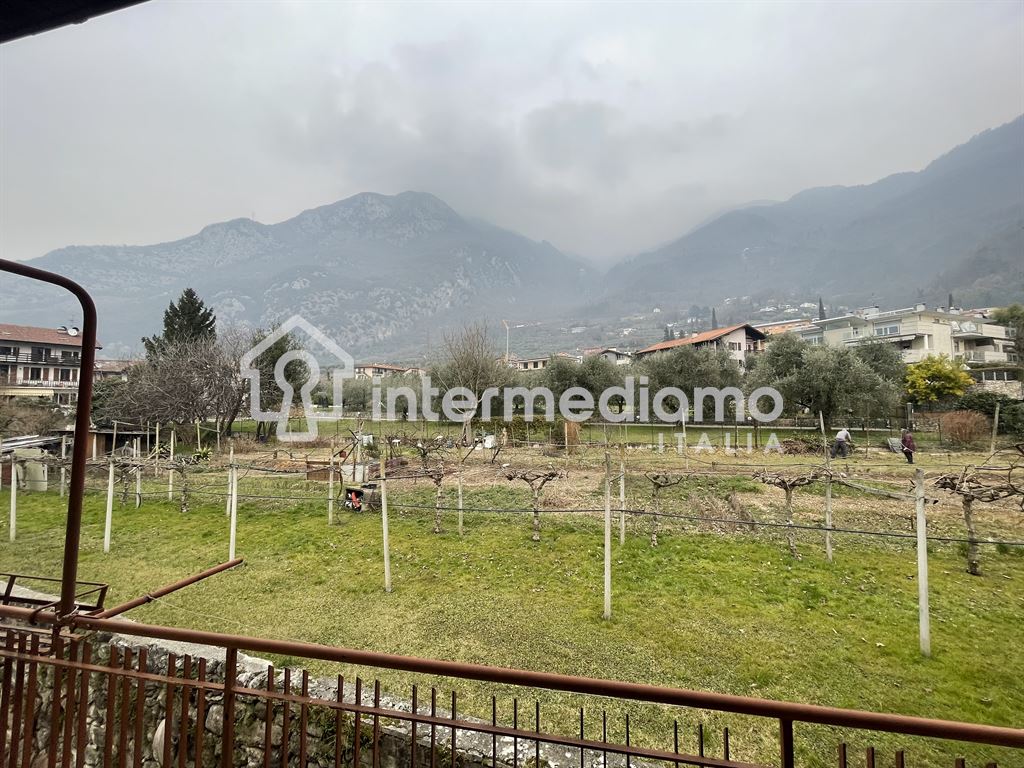 BOLOGNANO - APPARTAMENTO DA RISTRUTTURARE - Appartamento Residenziale Arco