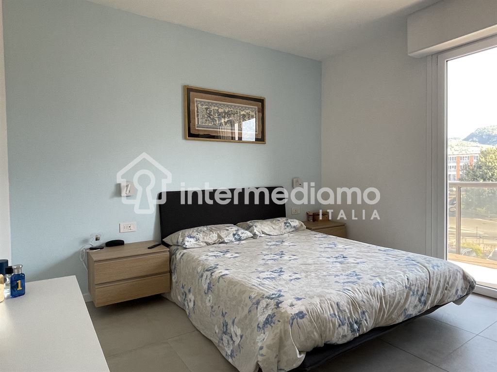 ELEGANTE QUADRILOCALE RISTRUTTURATO CON VISTA - Appartamento Residenziale Arco