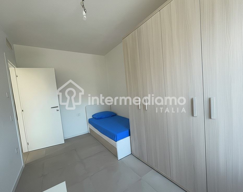 ELEGANTE QUADRILOCALE RISTRUTTURATO CON VISTA - Appartamento Residenziale Arco