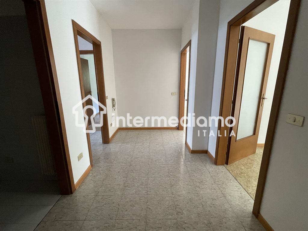 QUADRILOCALE CON GIARDINO PRIVATO A BOLOGNANO - Appartamento Residenziale Arco