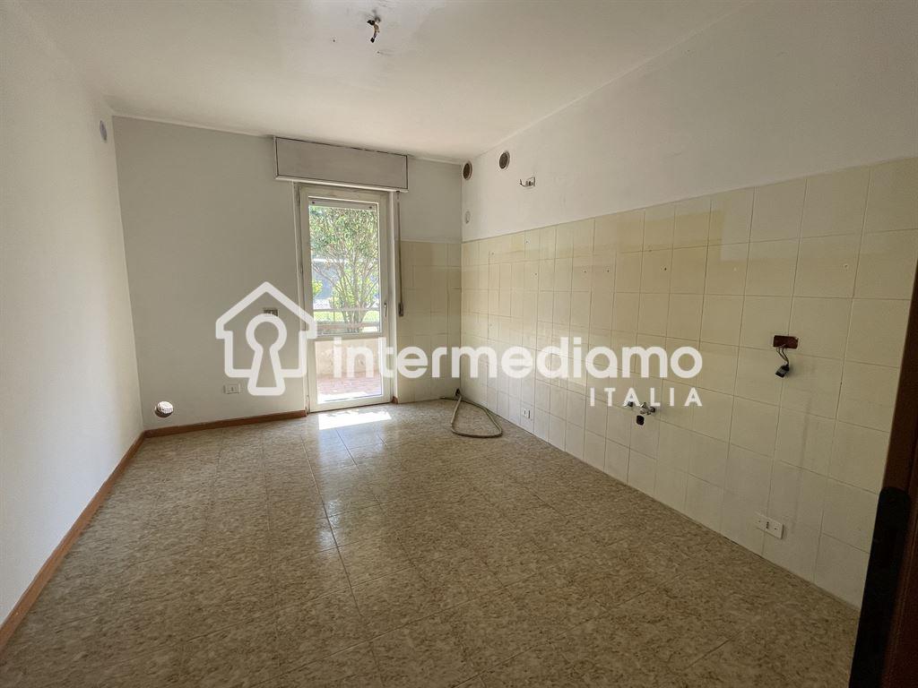 QUADRILOCALE CON GIARDINO PRIVATO A BOLOGNANO - Appartamento Residenziale Arco