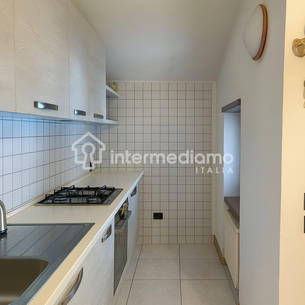 INVESTI OGGI A RIVA DEL GARDA: MANSARDA ARREDATA CON GARAGE - Appartamento Residenziale Riva del Garda