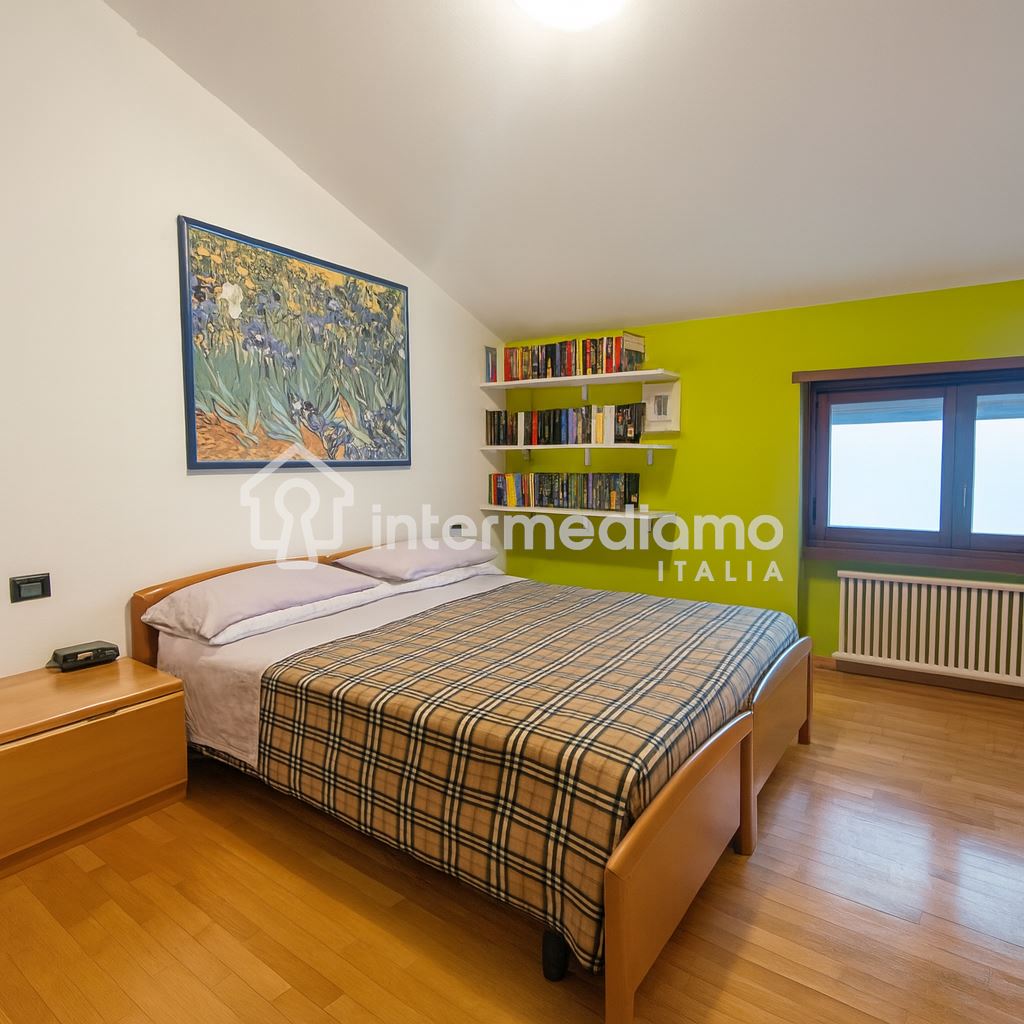 INVESTI OGGI A RIVA DEL GARDA: MANSARDA ARREDATA CON GARAGE - Appartamento Residenziale Riva del Garda