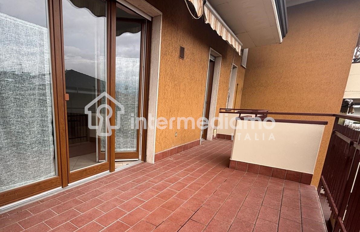 IN AFFITTO AMPIO QUADRILOCALE CON TERRAZZO E GARAGE - Appartamento Residenziale Riva del Garda