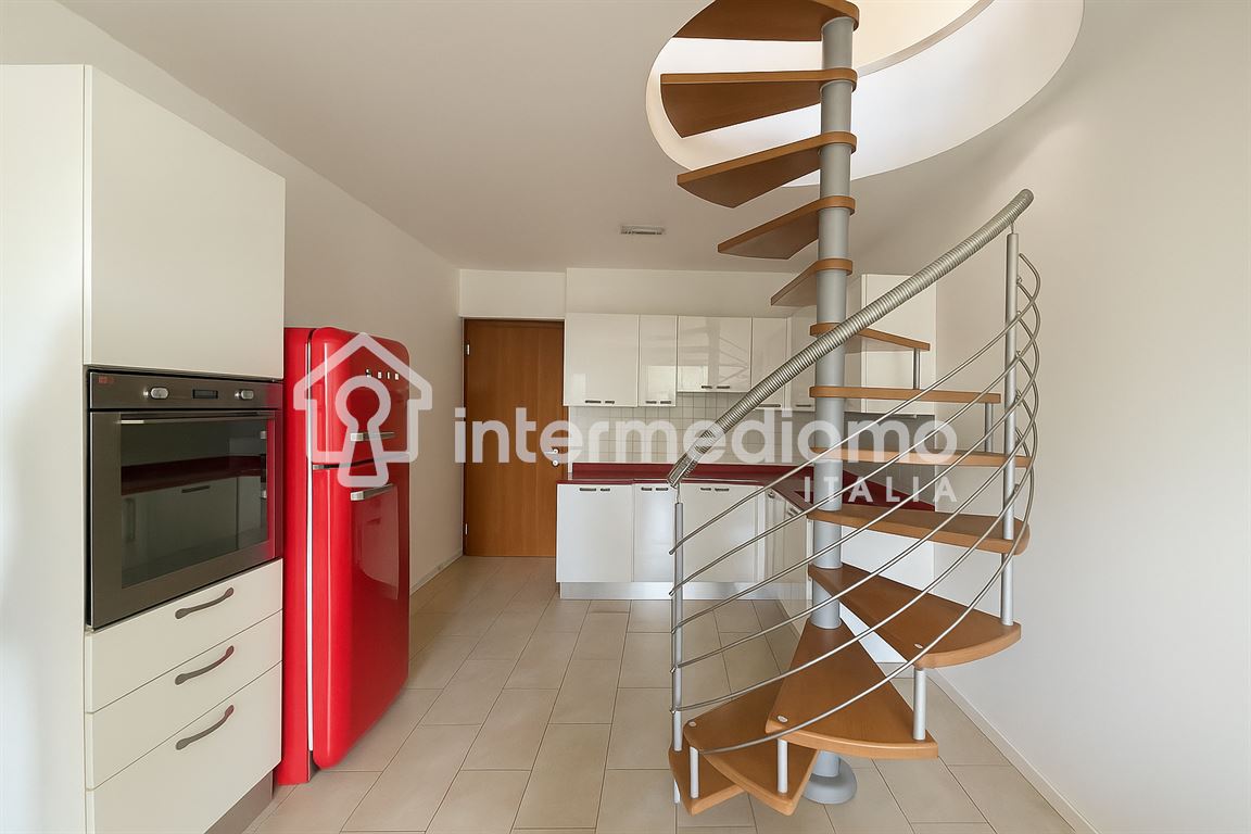 PRESTIGIOSO ATTICO PANORAMICO SU DUE LIVELLI - Attico Residenziale Arco