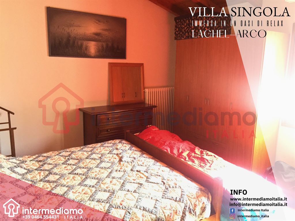 LAGHEL - VILLA INDIPENDENTE SU 2 LIVELLI - Villa Residenziale Arco