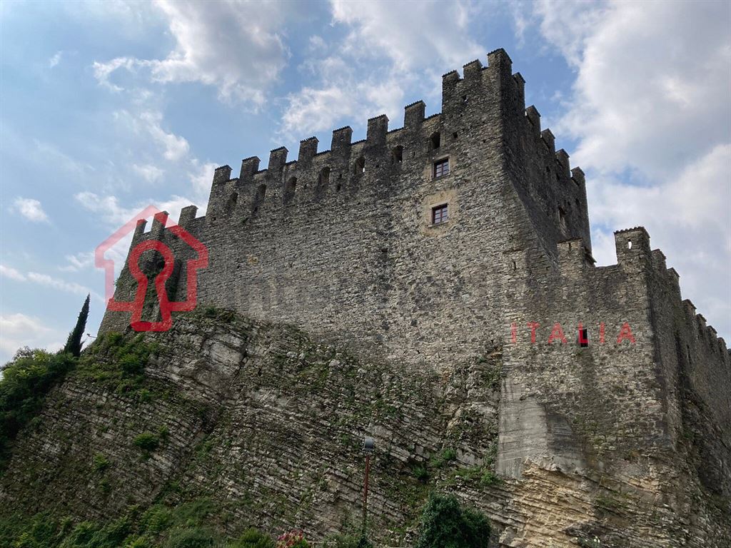 BILOCALE IN VENDITA CON GARAGE E CANTINA - Appartamento Residenziale Tenno