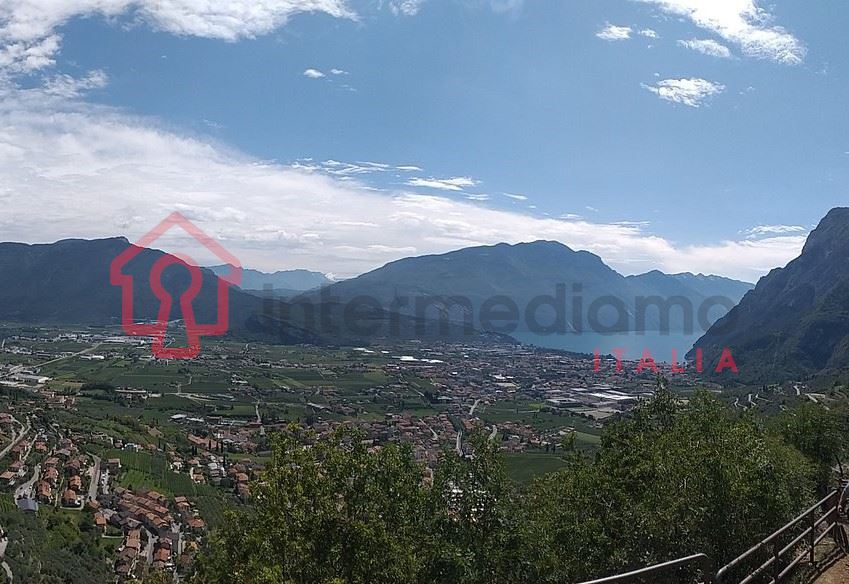 BILOCALE IN VENDITA CON GARAGE E CANTINA - Appartamento Residenziale Tenno