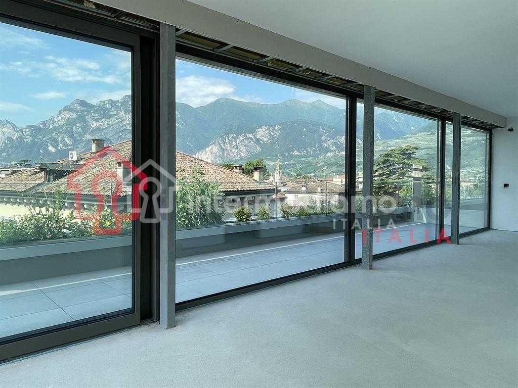 ATTICO DI NUOVA COSTRUZIONE CON TERRAZZA PANORAMICA - Attico Residenziale Arco