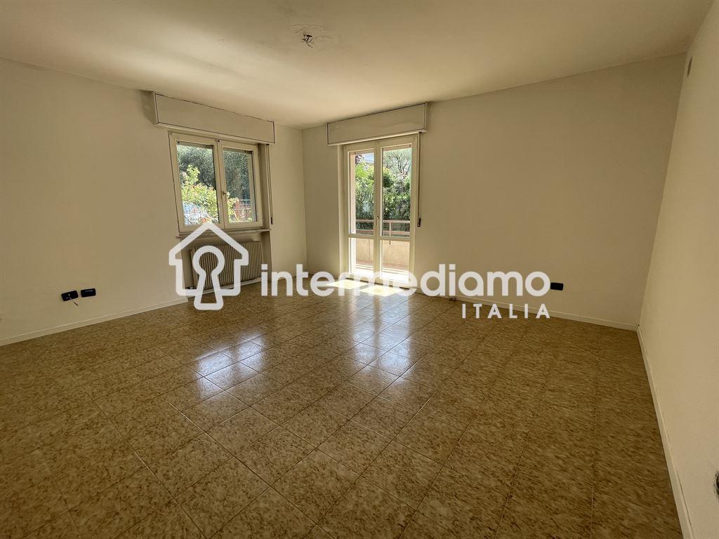 QUADRILOCALE CON GIARDINO PRIVATO A BOLOGNANO - Appartamento Residenziale Arco