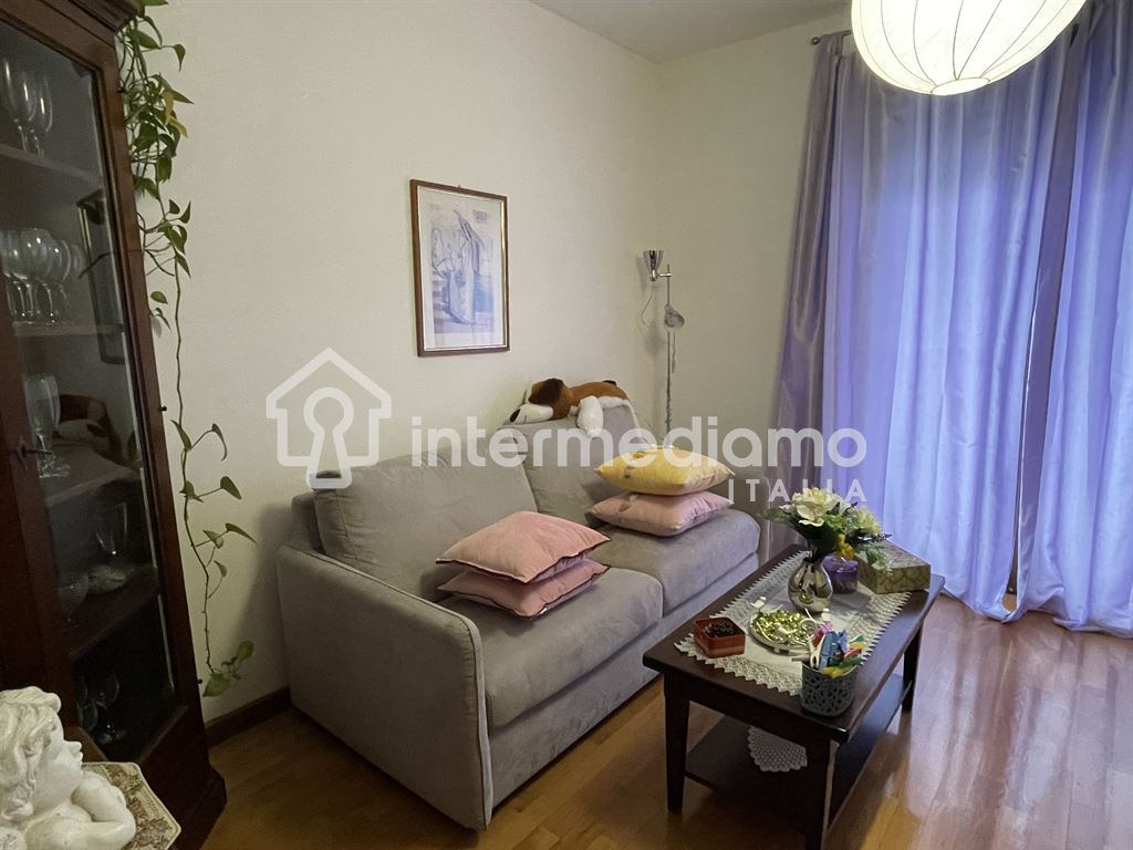 QUADRILOCALE LUMINOSO IN VIALE DEI TIGLI - Appartamento Residenziale Riva del Garda