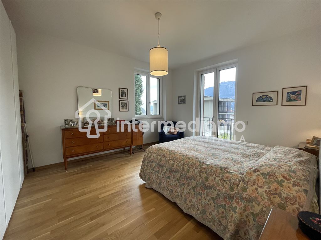 BUSATTE - ELEGANTE RESIDENZA VISTA LAGO - Villa Residenziale Nago-Torbole