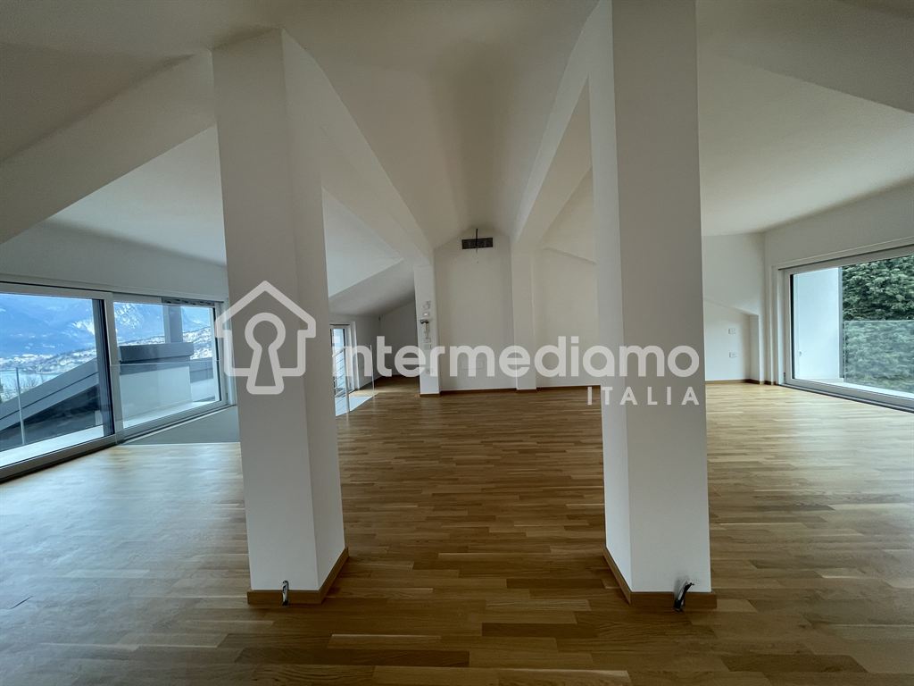 NUOVO ATTICO IN TOTALE LIBERTA' - BUSATTE - Attico Residenziale Nago-Torbole