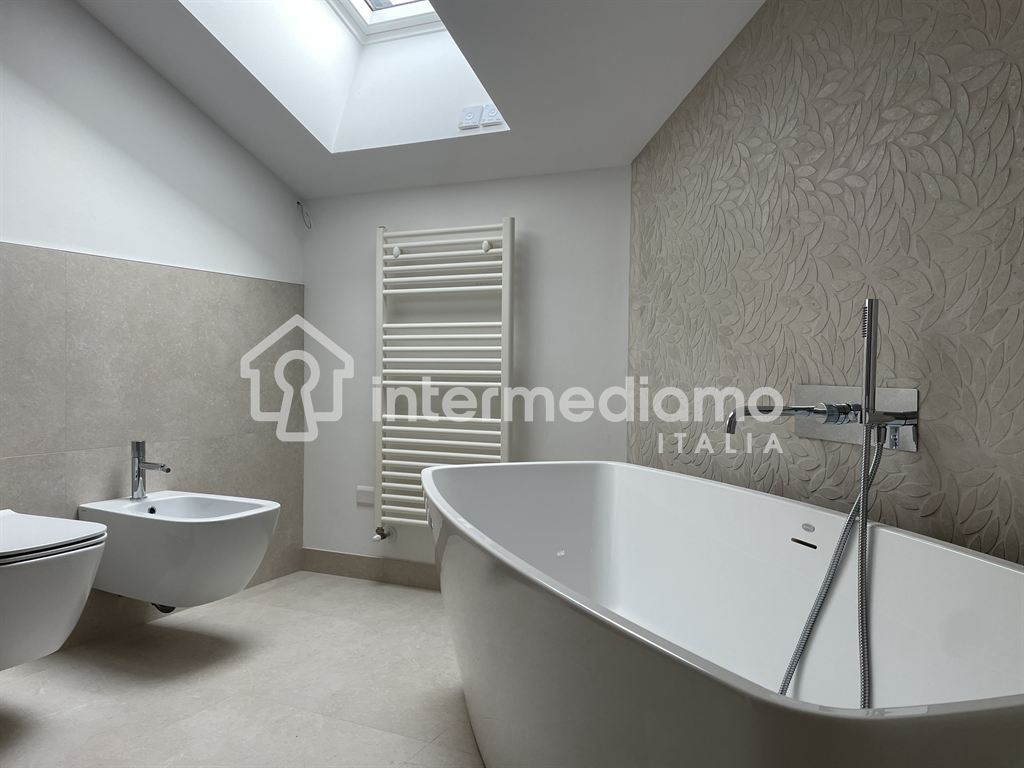 NUOVO ATTICO IN TOTALE LIBERTA' - BUSATTE - Attico Residenziale Nago-Torbole