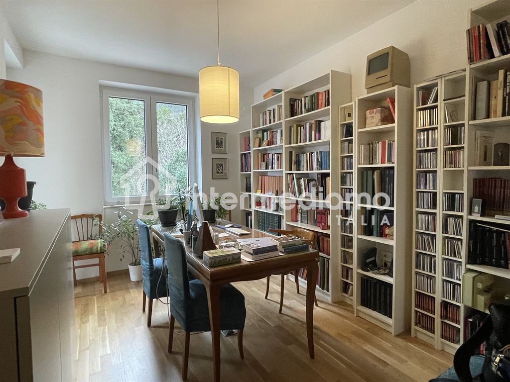 BUSATTE - ELEGANTE RESIDENZA VISTA LAGO - Villa Residenziale Nago-Torbole