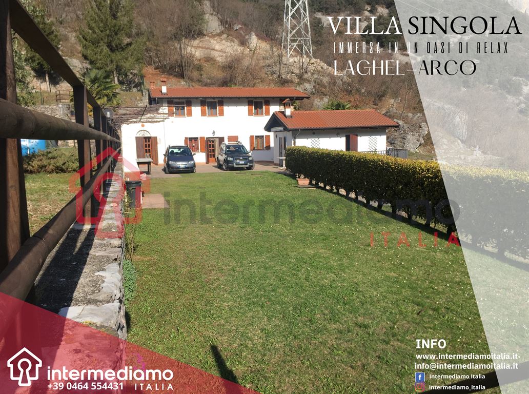LAGHEL - VILLA INDIPENDENTE SU 2 LIVELLI - Villa Residenziale Arco
