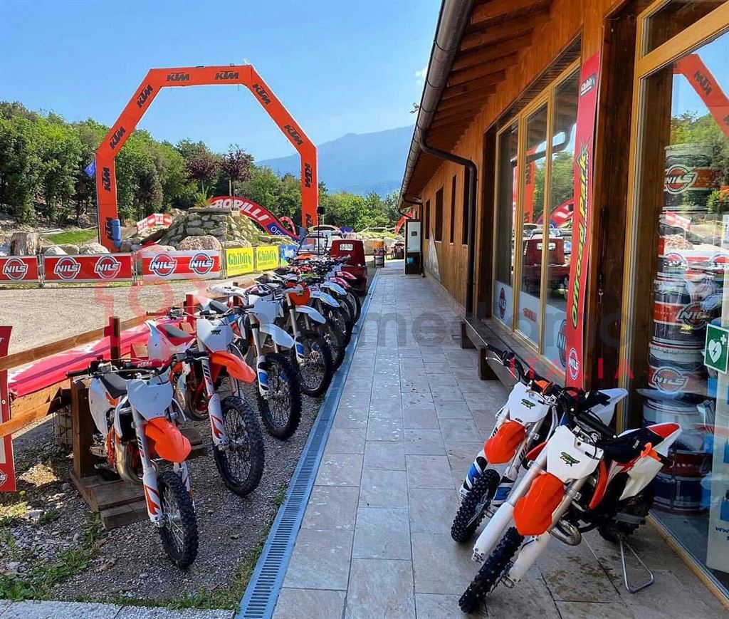 OFF ROAD PARK - IN AFFITTO STRUTTURA - Attività Commerciale Commerciale Dro
