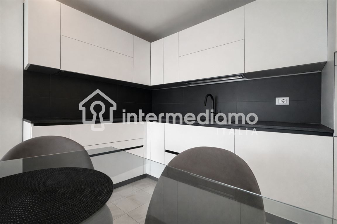 IN AFFITTO TRILOCALE A PIANO TERRA CON GIARDINO - Appartamento Residenziale Riva del Garda