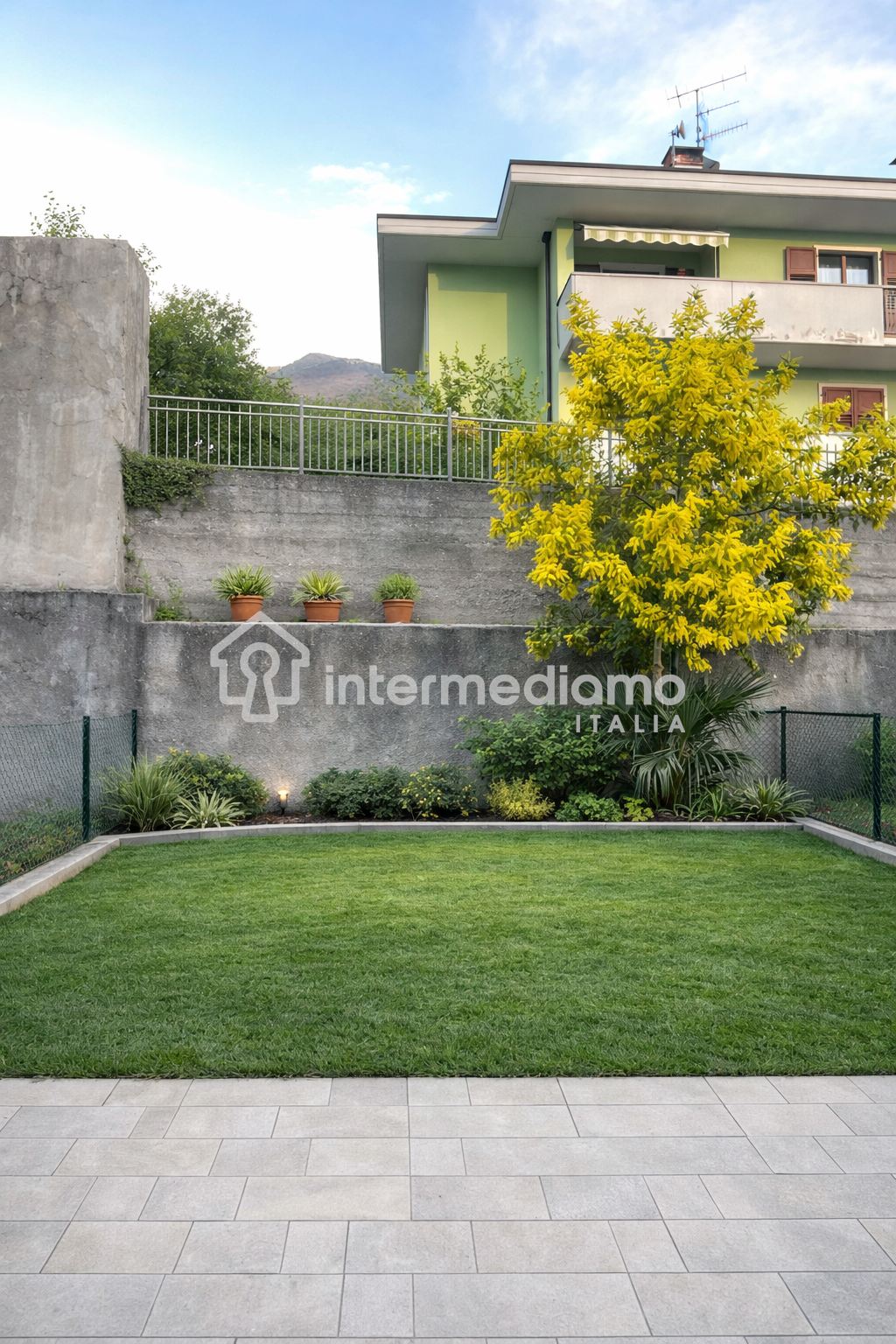 IN VENDITA BILOCALE CON GIARDINO A BOLOGNANO - Appartamento Residenziale Arco