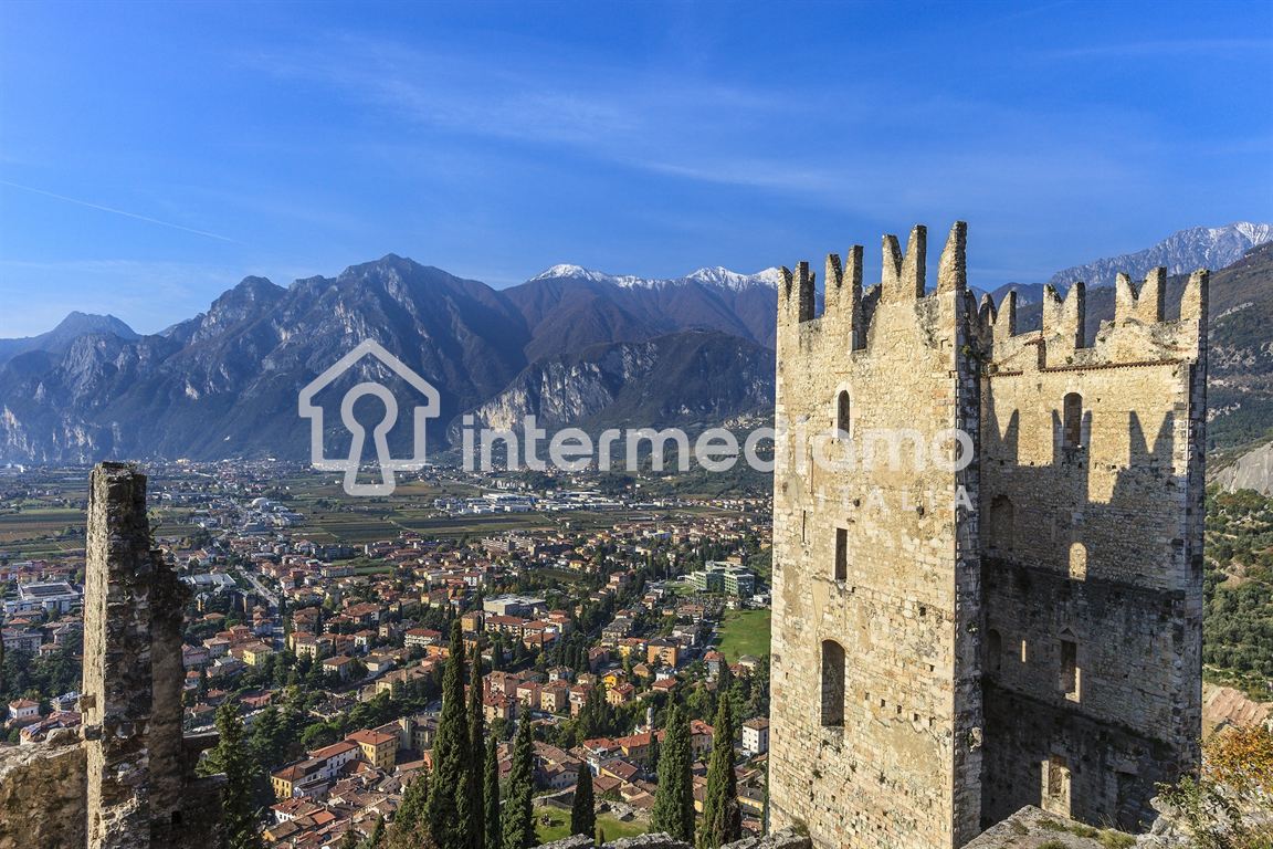 IN VENDITA BILOCALE CON GIARDINO A BOLOGNANO - Appartamento Residenziale Arco