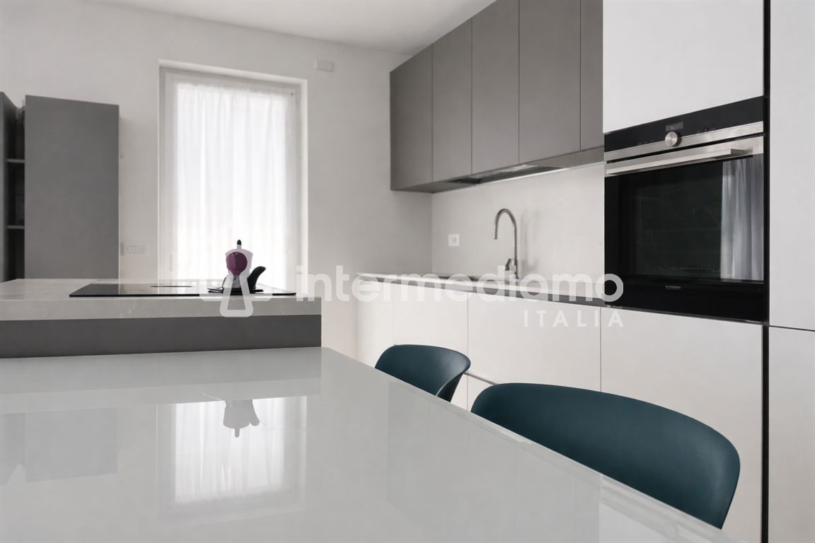 ATTICO ESCLUSIVO CON TERRAZZO DI 95 MQ - Attico Residenziale Riva del Garda