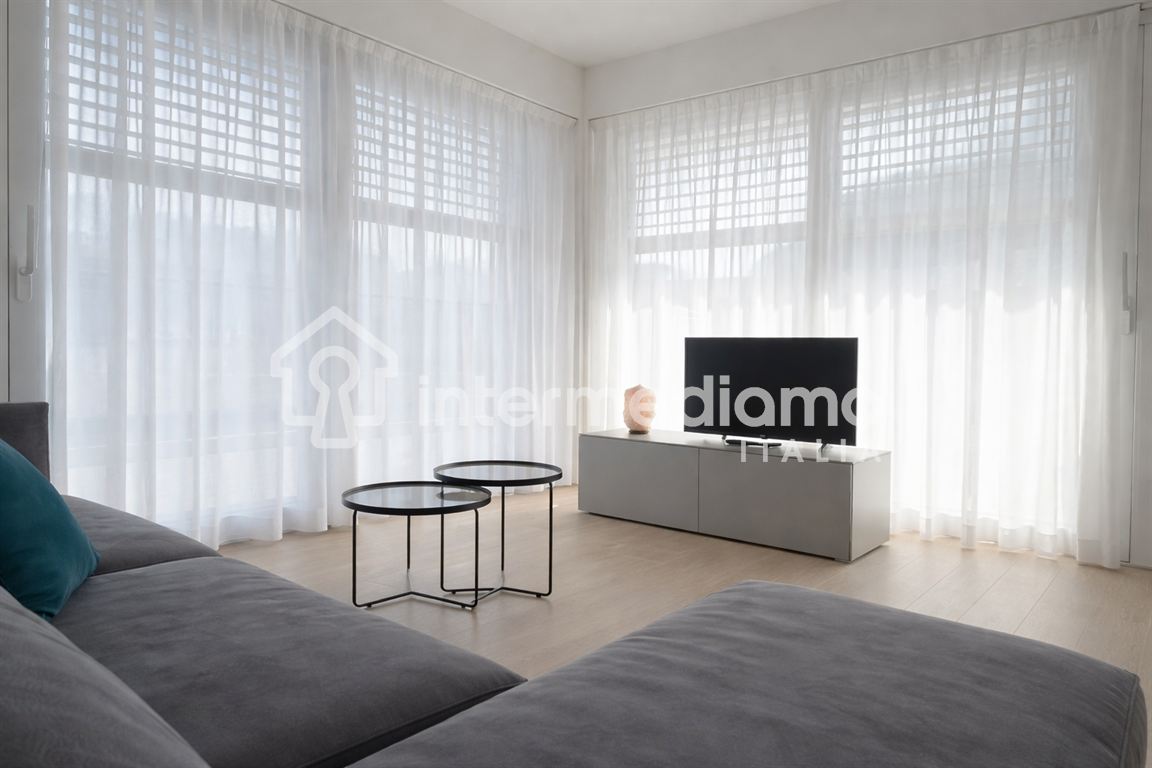 ATTICO ESCLUSIVO CON TERRAZZO DI 95 MQ - Attico Residenziale Riva del Garda