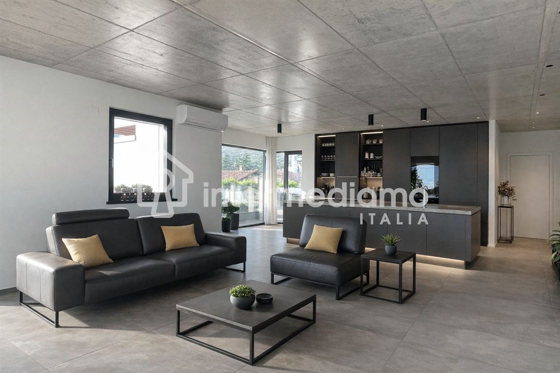 IL PIU' BELL' APPARTAMENTO DI RIVA DEL GARDA - Attico Residenziale Riva del Garda