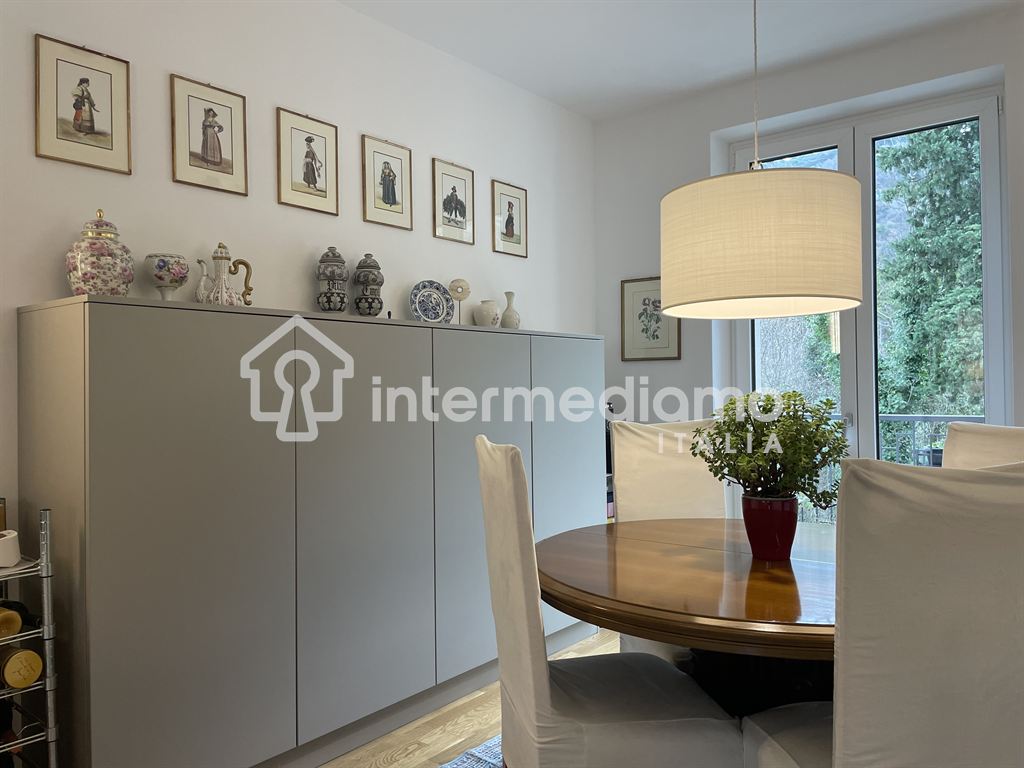 BUSATTE - ELEGANTE RESIDENZA VISTA LAGO