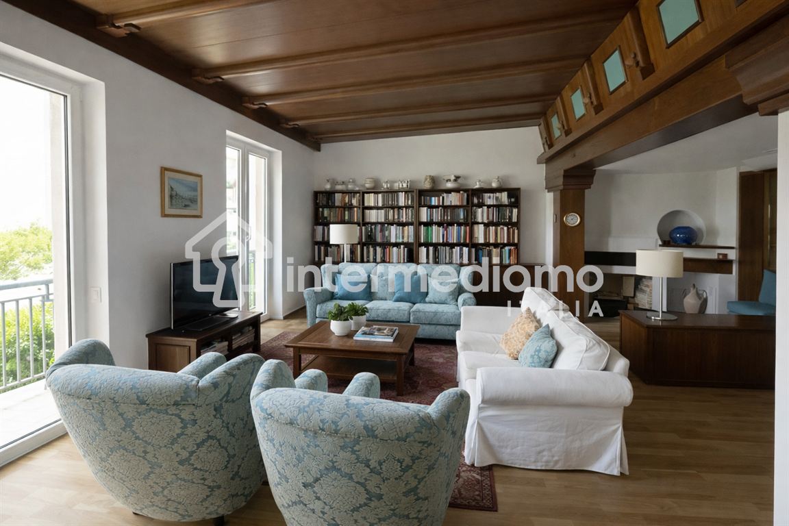 BUSATTE - ELEGANTE RESIDENZA VISTA LAGO - Villa Residenziale Nago-Torbole