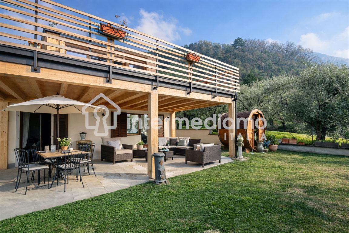 VILLA SINGOLA con B&B - Villa Residenziale Arco