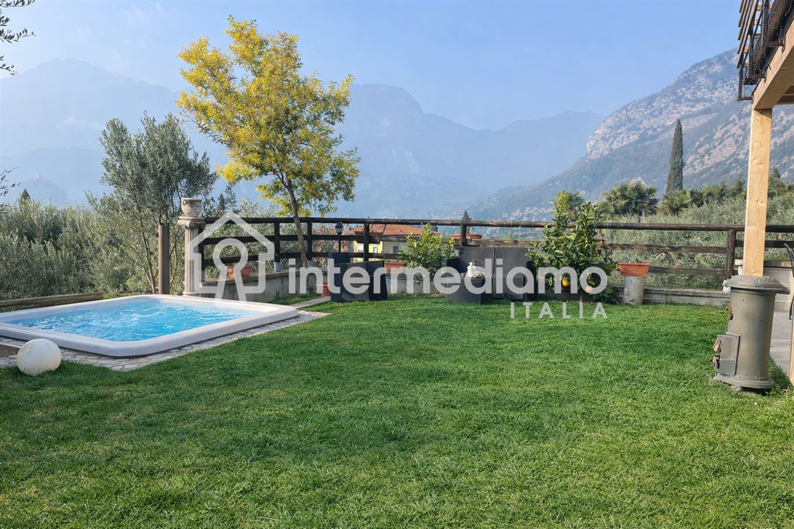 VILLA SINGOLA con B&B - Villa Residenziale Arco