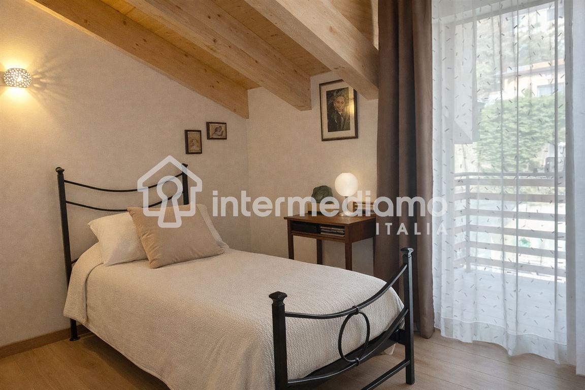 VILLA SINGOLA con B&B - Villa Residenziale Arco