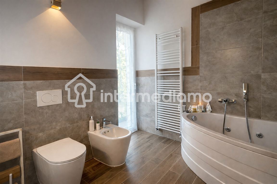 VILLA SINGOLA con B&B - Villa Residenziale Arco