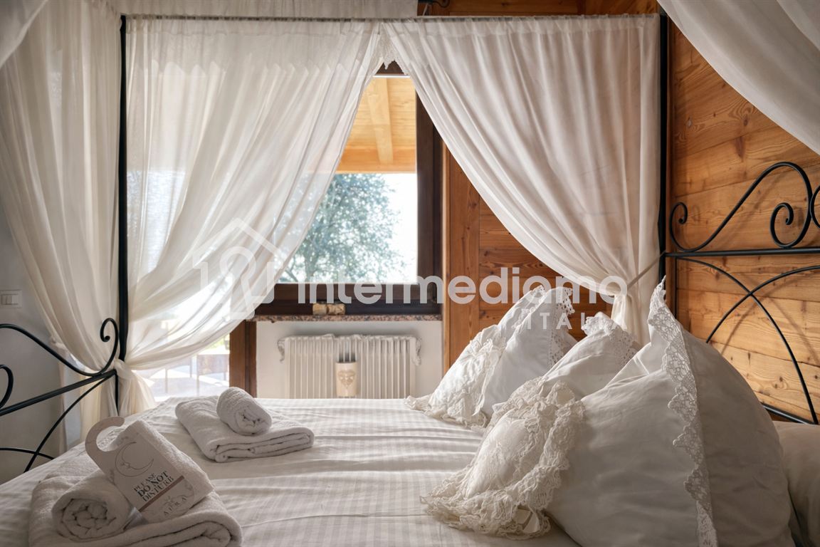 VILLA SINGOLA con B&B - Villa Residenziale Arco