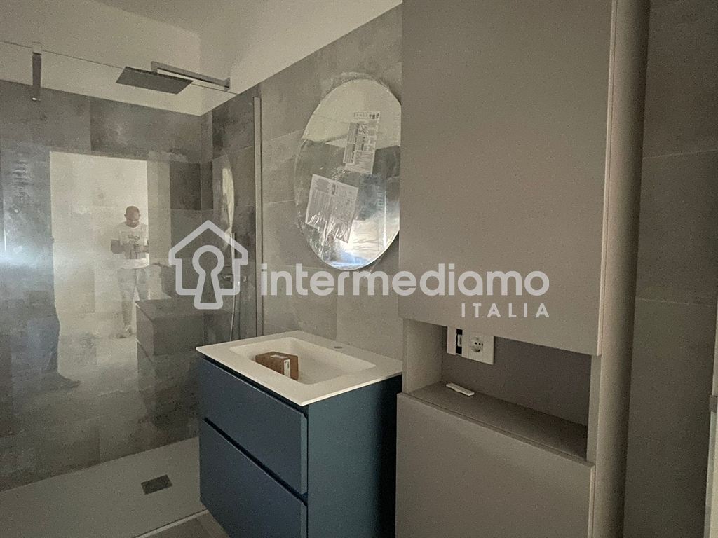 TRILOCALE NUOVO CON CANTINA E POSTO AUTO COPERTO - Appartamento Residenziale Riva del Garda