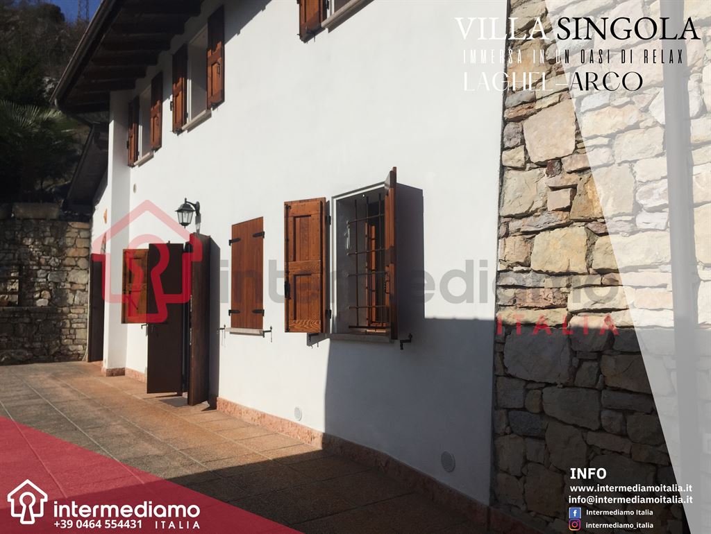 LAGHEL - VILLA INDIPENDENTE SU 2 LIVELLI - Villa Residenziale Arco