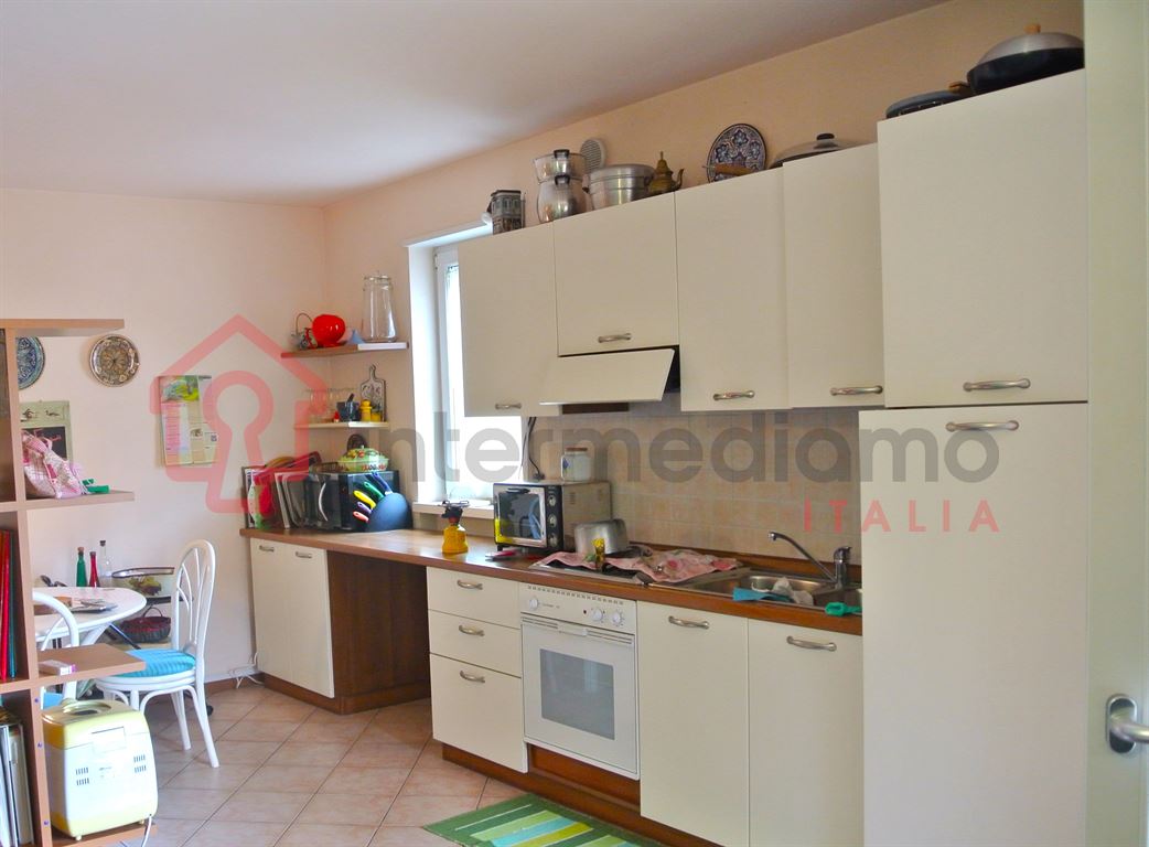 BILOCALE IN VENDITA CON GARAGE E CANTINA - Appartamento Residenziale Tenno