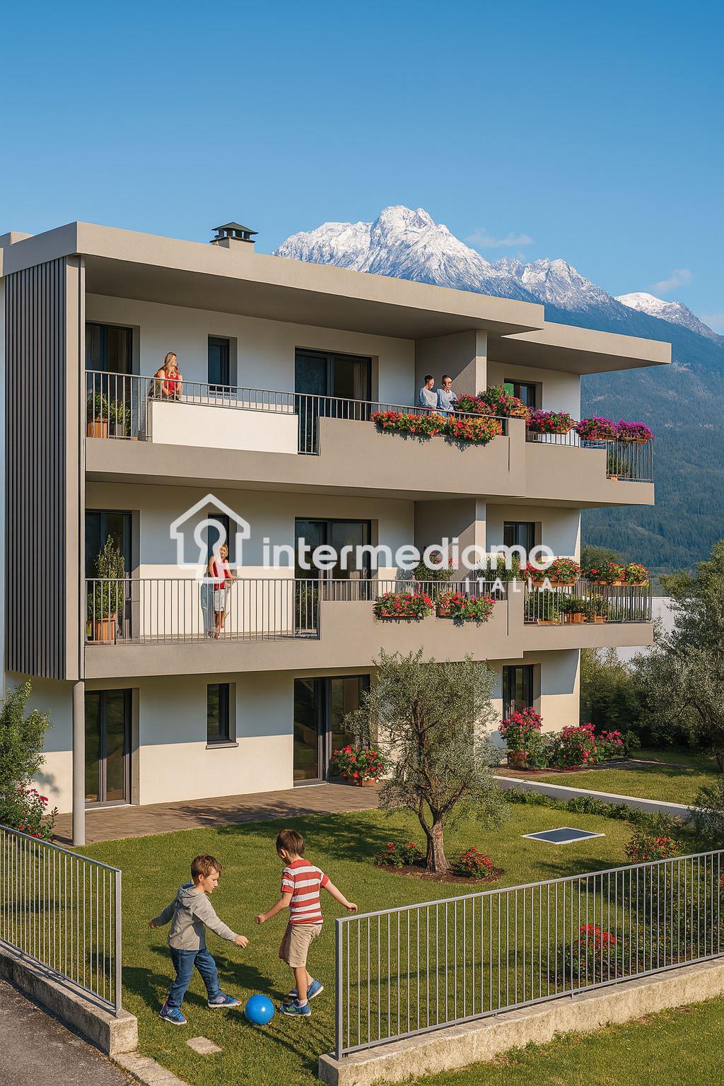 TRILOCALE CON TERRAZZO: LA TUA NUOVA CASA TI ASPETTA - Appartamento Residenziale Arco