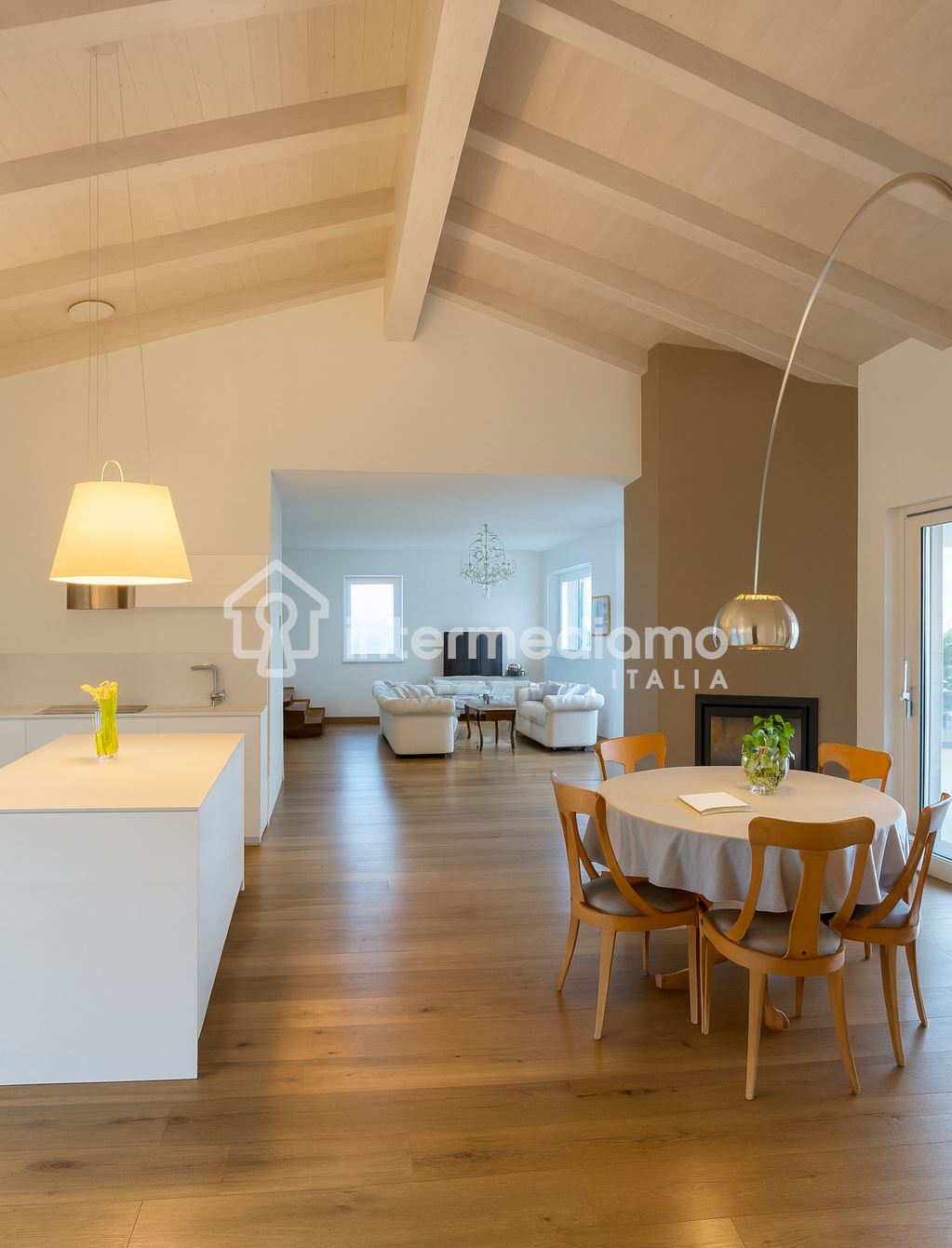 VIVI L'ECCELLENZA: VILLA ESCLUSIVA CON PISCINA - Villa Residenziale Riva del Garda