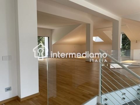 NUOVO ATTICO IN TOTALE LIBERTA' - BUSATTE - Attico Residenziale Nago-Torbole