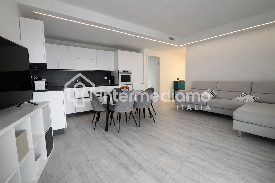 IN AFFITTO TRILOCALE A PIANO TERRA CON GIARDINO - Appartamento Residenziale Riva del Garda