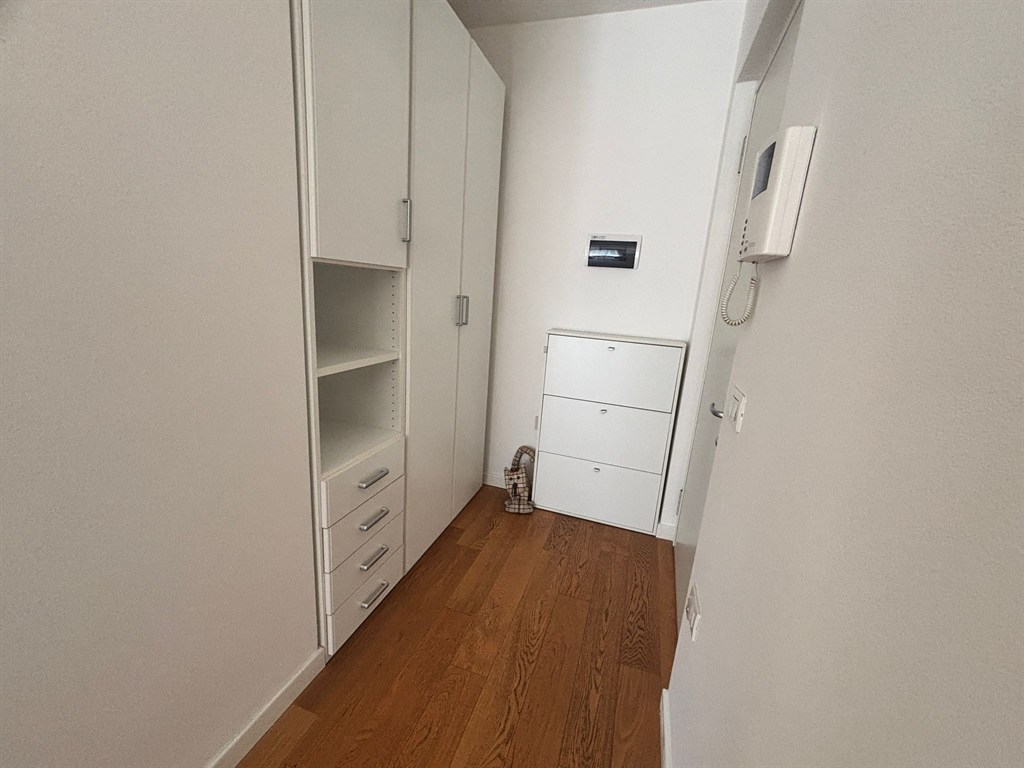GRAZIOSO BILOCALE ARREDATO IN ZONA RESIDENZIALE - Appartamento Residenziale Arco