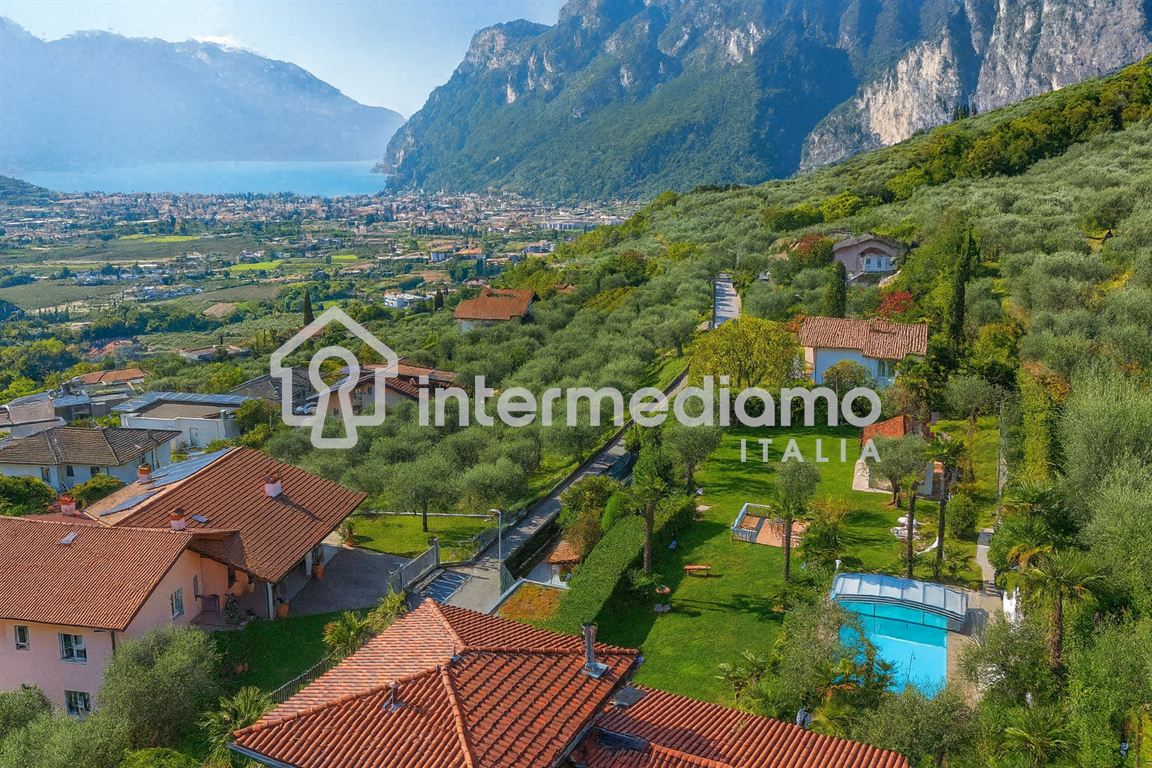 Intermediamo Italia ad Arco nel Garda Trentino, un team di professionisti con più di 20 anni di esperienza nel settore immobiliare