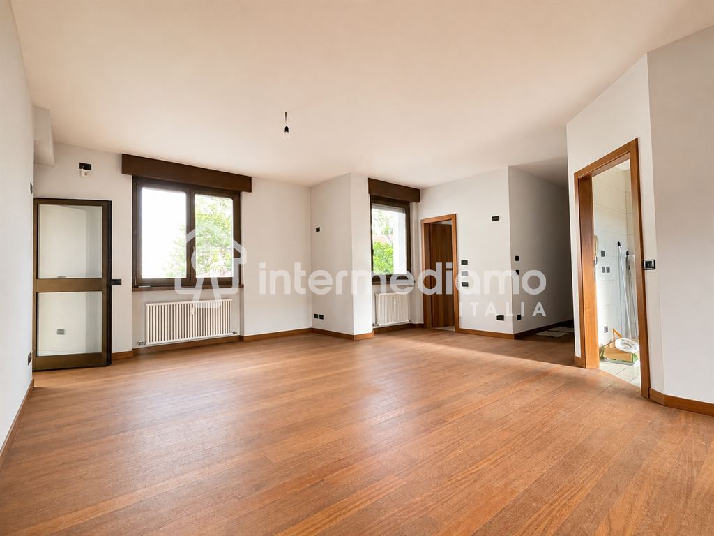 QUADRILOCALE IN VIALE DANTE IN VENDITA - Appartamento Residenziale Riva del Garda